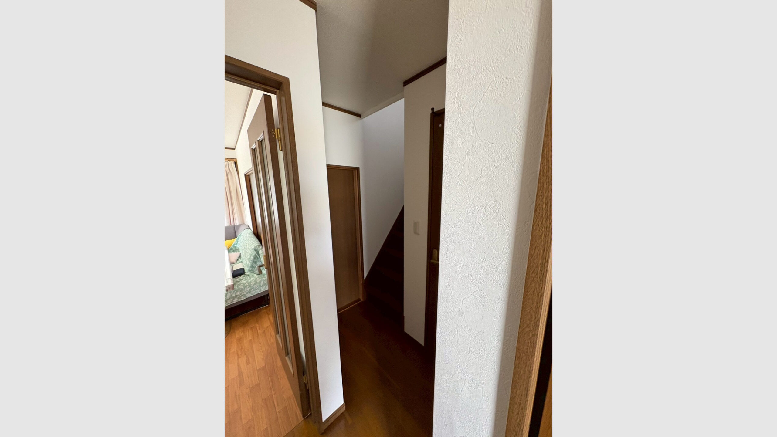 LDKと2部屋のクロス貼り替え+窓枠ダイノックシート貼り