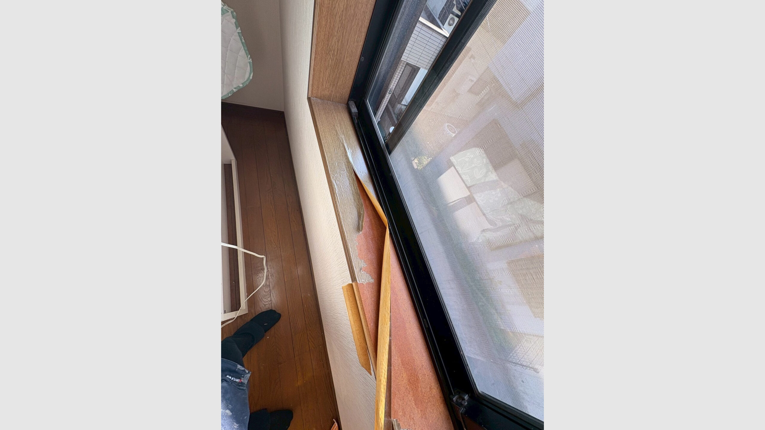 LDKと2部屋のクロス貼り替え+窓枠ダイノックシート貼り